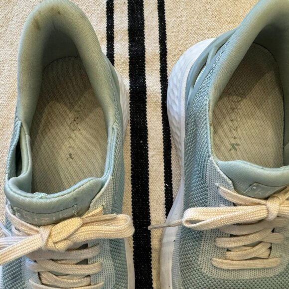 Kizik Athens Womans Size 7.5 Handsfree Athletic Shoes Sea Foam - Picture 9 of 11
